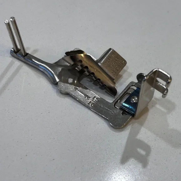 Singer Sewing Machine Foot Attachments - Picture 4 of 12